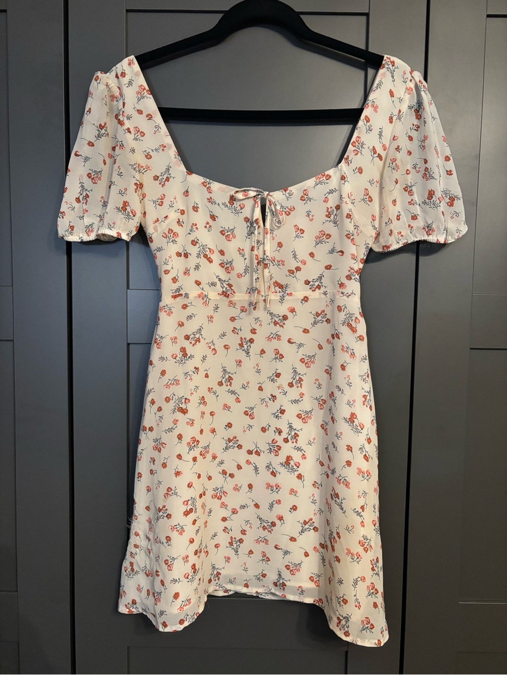 Floral Tie-Front Puff Sleeve Mini Dress - White with Red Floral